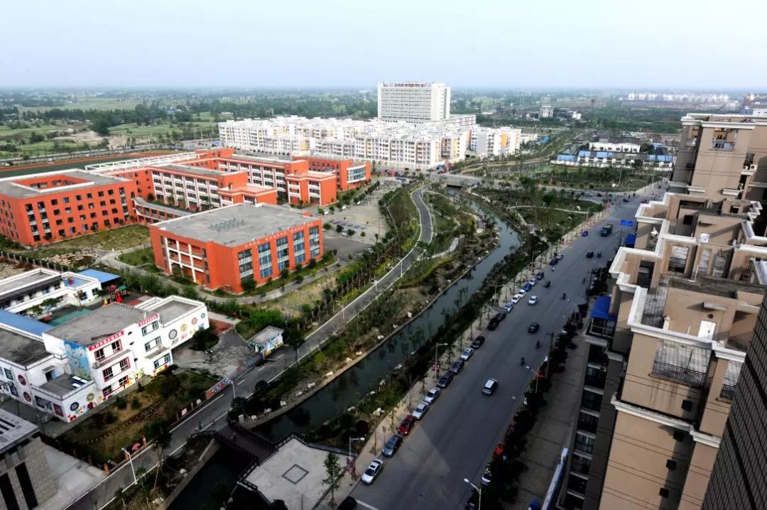 什邡市，传统与现代交织的双重发展轨迹