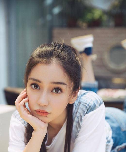 璀璨星途，多才多艺的影视明星杨颖风采展现